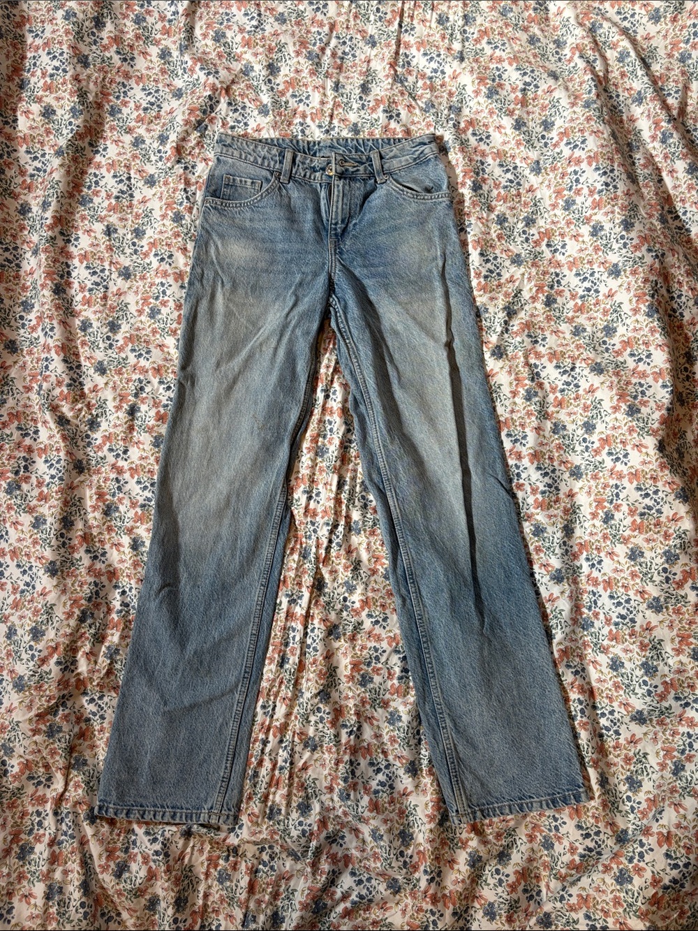H&M Light Blue Straight-Leg Jeans